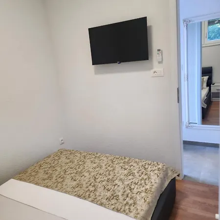 Ladami Kaštela